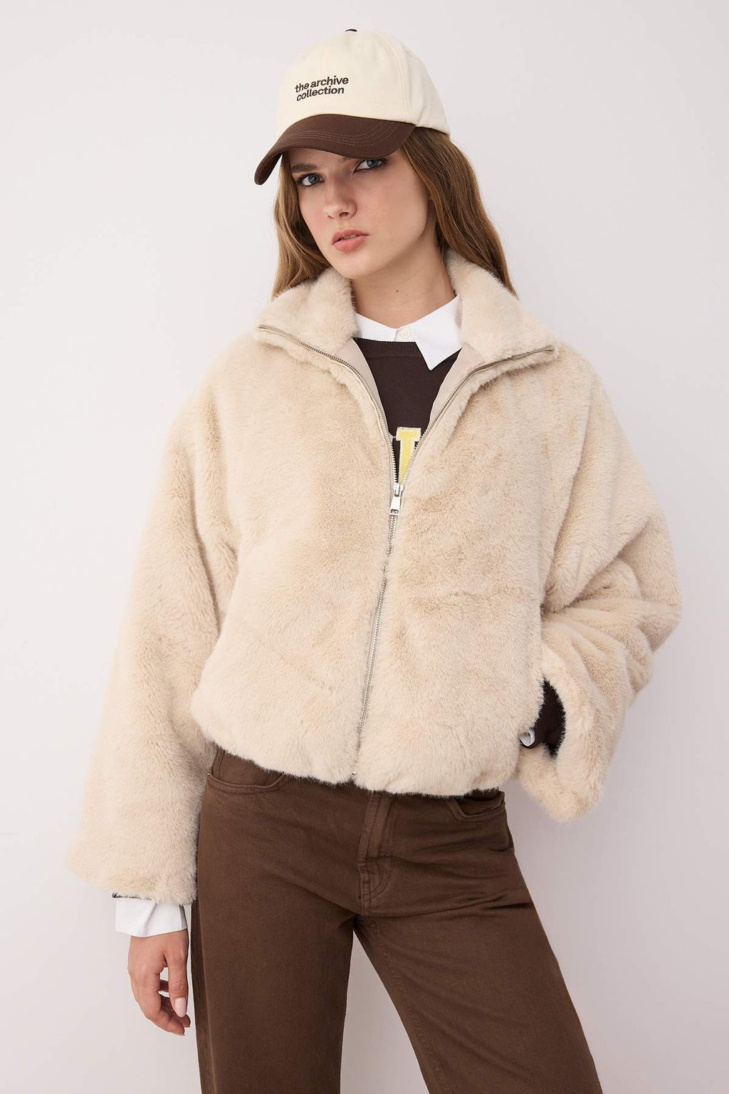 Ekru Oversize Kal?p Kollar? Genis Kurk Mont TWOAW26MO00022