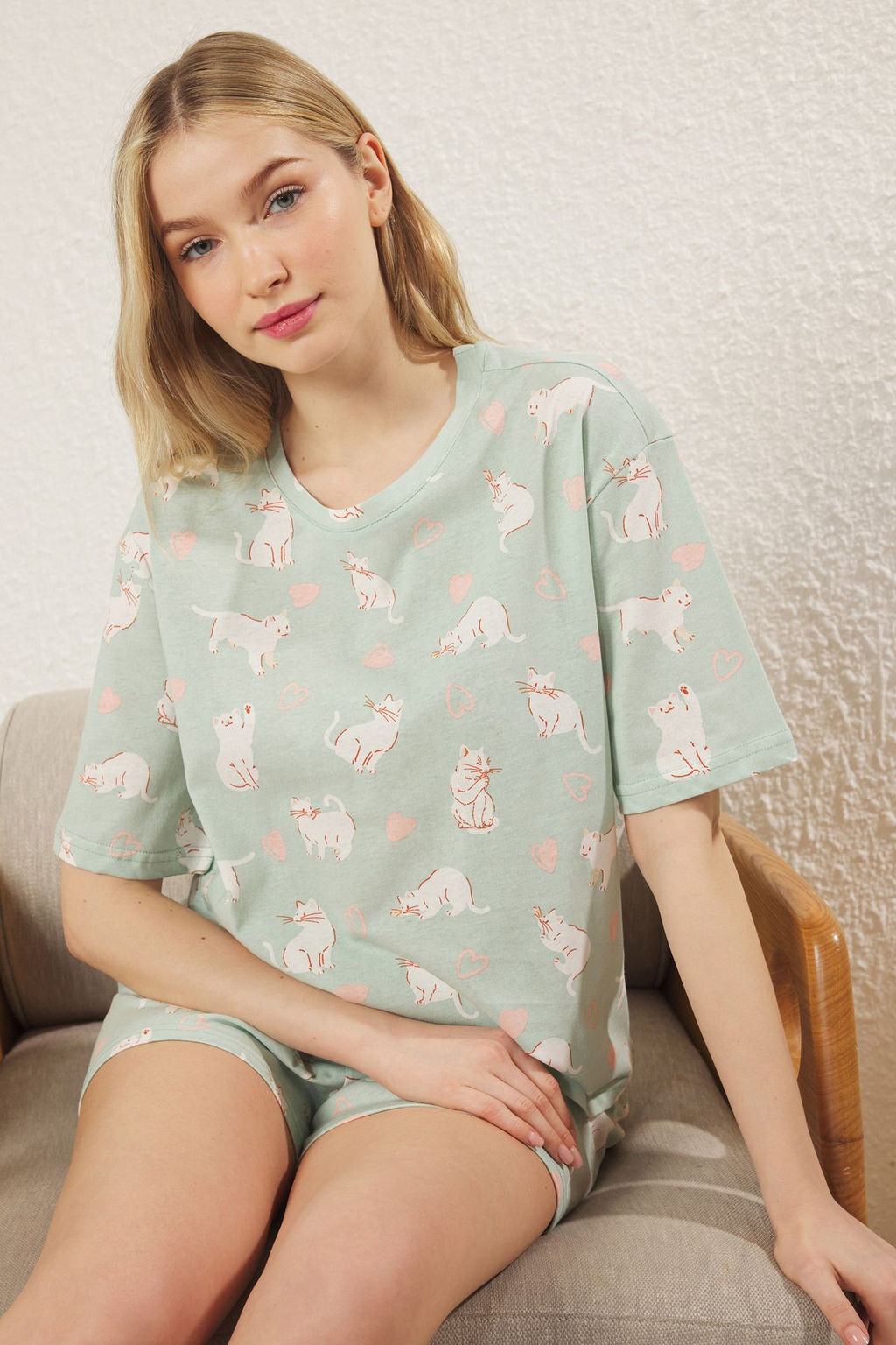Trendyolmilla Yesil %100 Pamuklu Kedili ve Kalpli Sortlu Orme Pijama Tak?m? THMSS25PT00240  фото 2