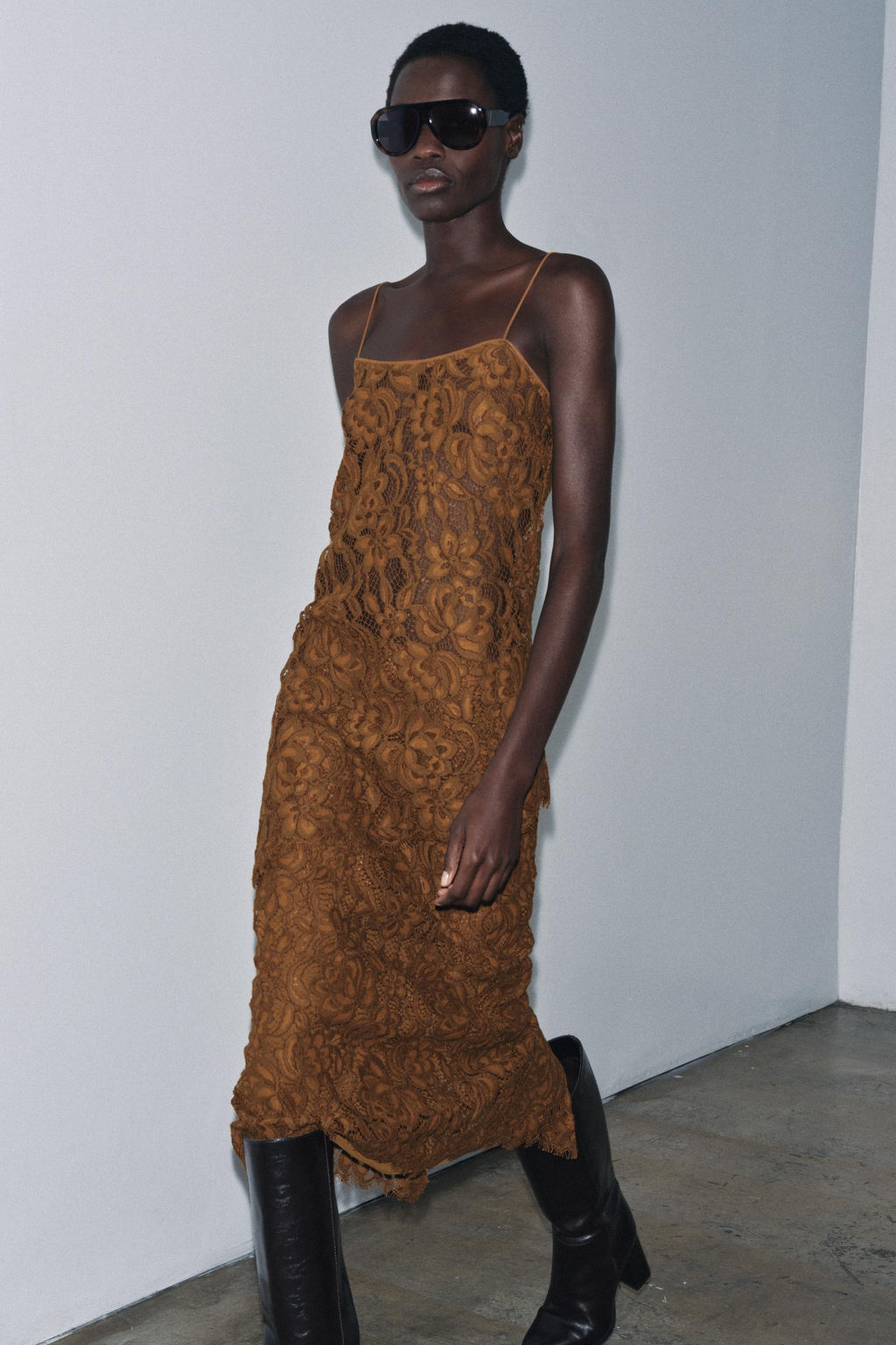 ZW COLLECTION LIMITED EDITION LACE MIDI SKIRT - Zara фото 2