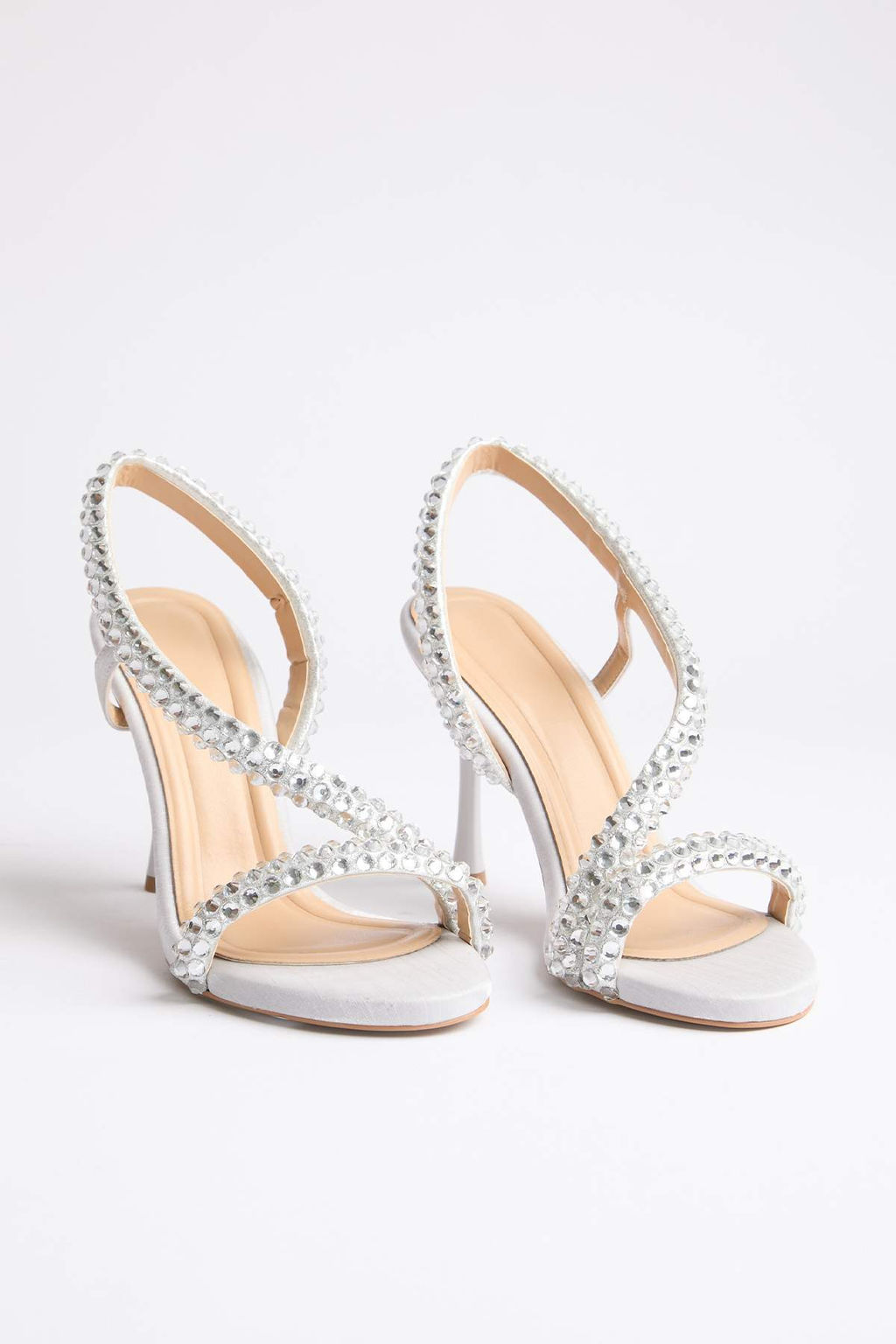 Gri Tas Detayl? 9,5 cm Kad?n Klasik Topuklu Ayakkab? TAKSS26TO00031