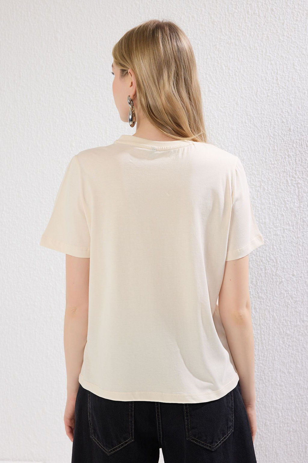 Tas %100 Pamuk Nak?sl? Regular/Normal Kal?p Orme T-Shirt TWOSS24TS00160