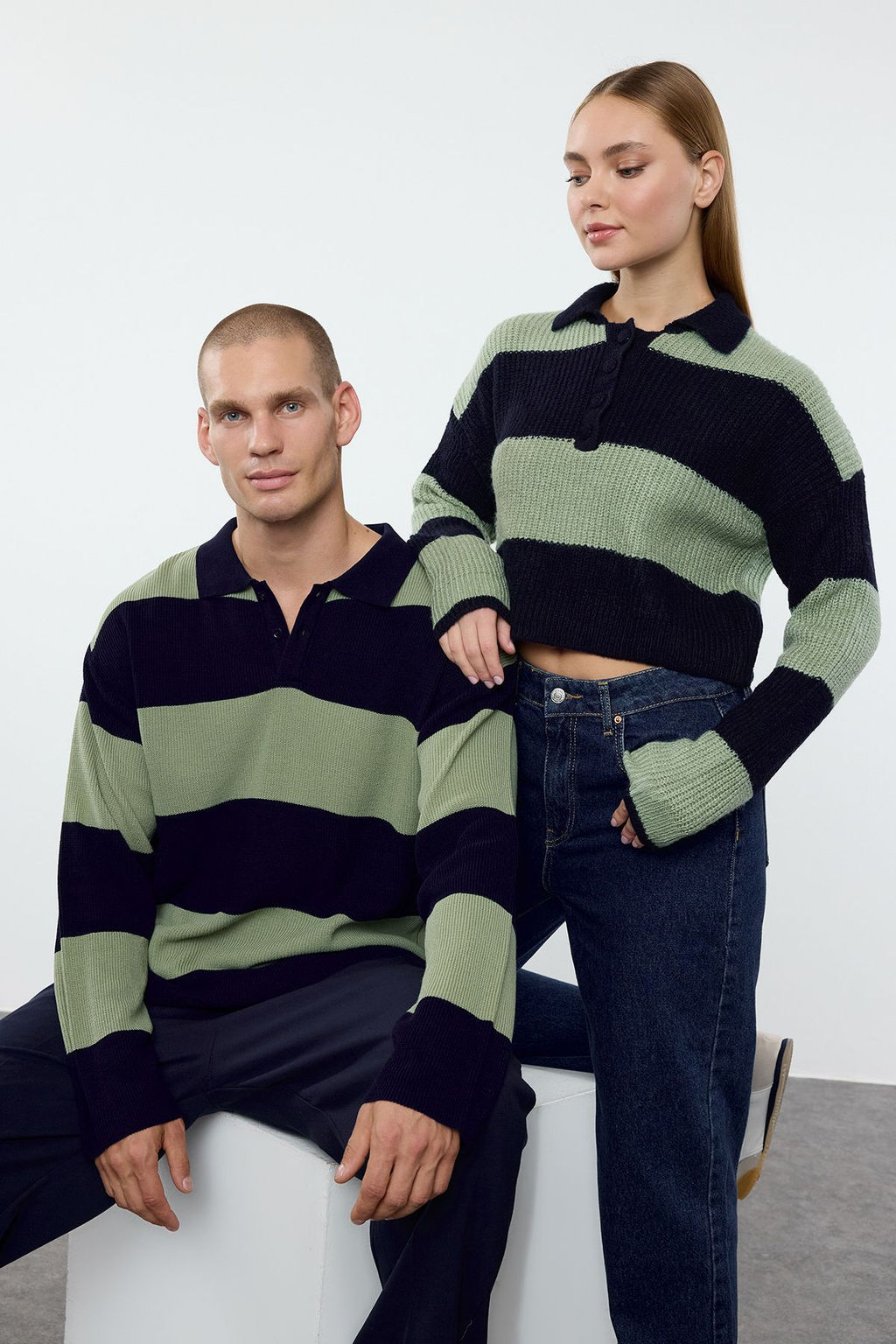 Cok Renkli Casual Regular Couple/Cift Polo Yaka Cizgili Triko Kazak TMNAW25KZ00049