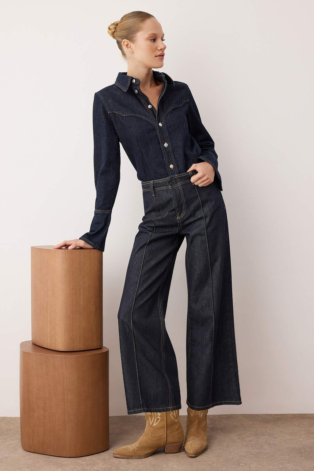 Koyu Mavi Yuksek Bel Culotte Fit Jeans TWOAW26JE00170