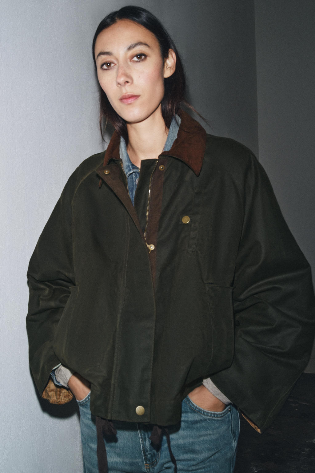 ZW COLLECTION CONTRAST COLLAR WAXED JACKET - Zara фото 6