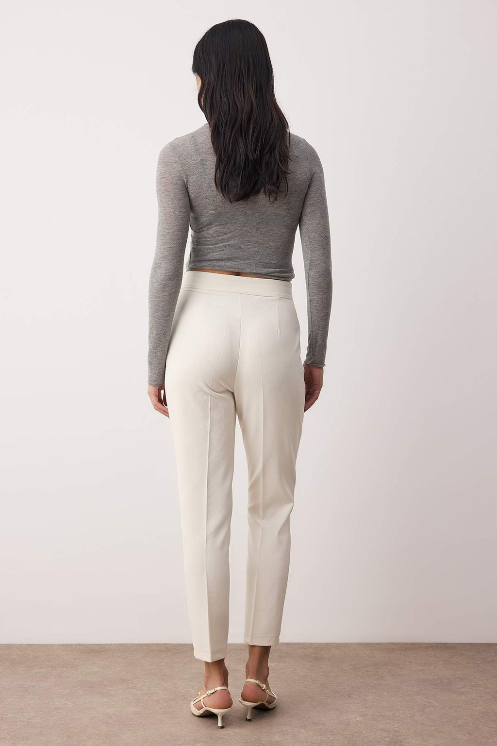 Siyah Havuc Kal?p Toka Detayl? Pantolon TWOAW26PL00154 - Trendyolmilla фото 8