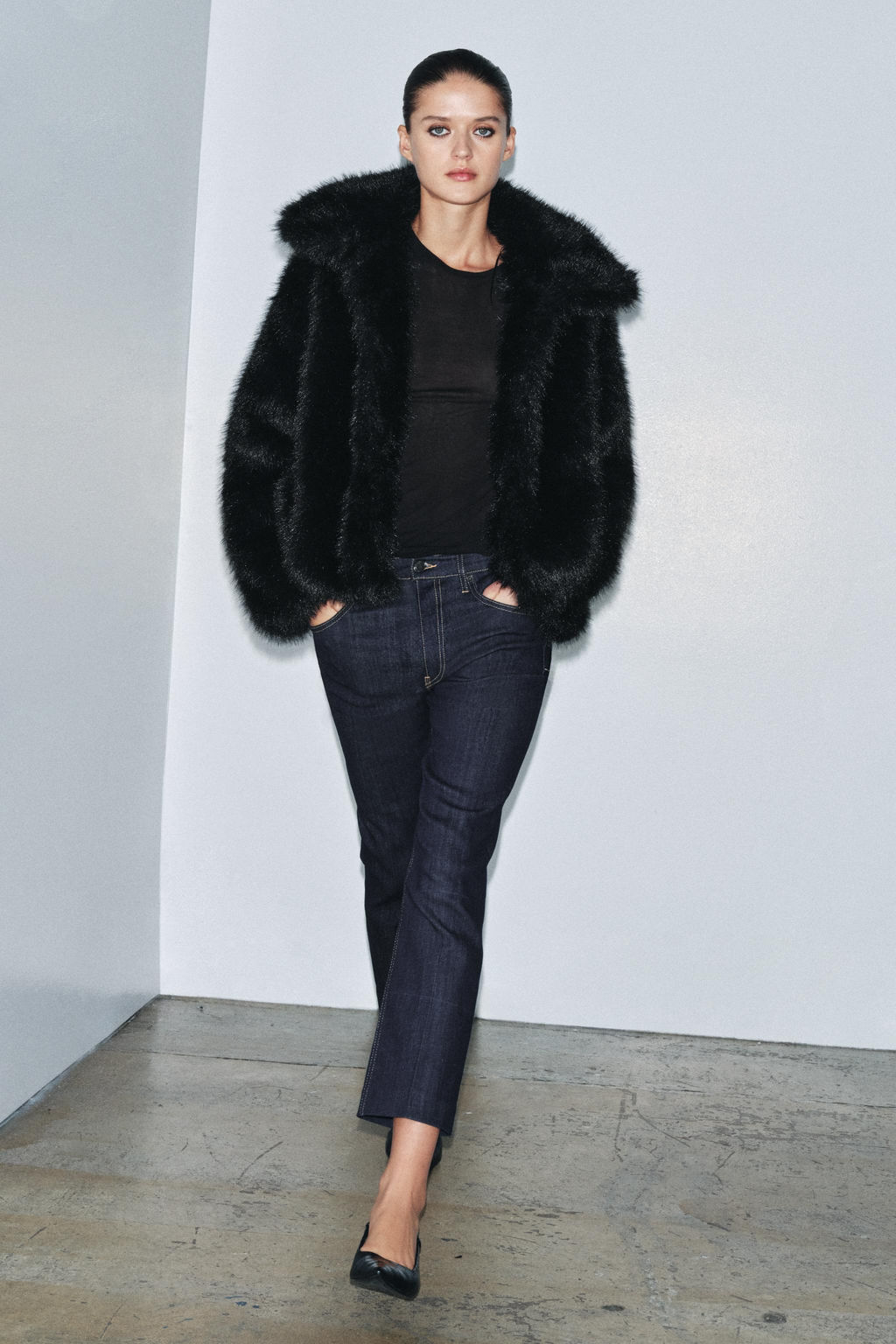 ZW COLLECTION BOOTCUT MID-WAIST JEANS - Zara фото 4