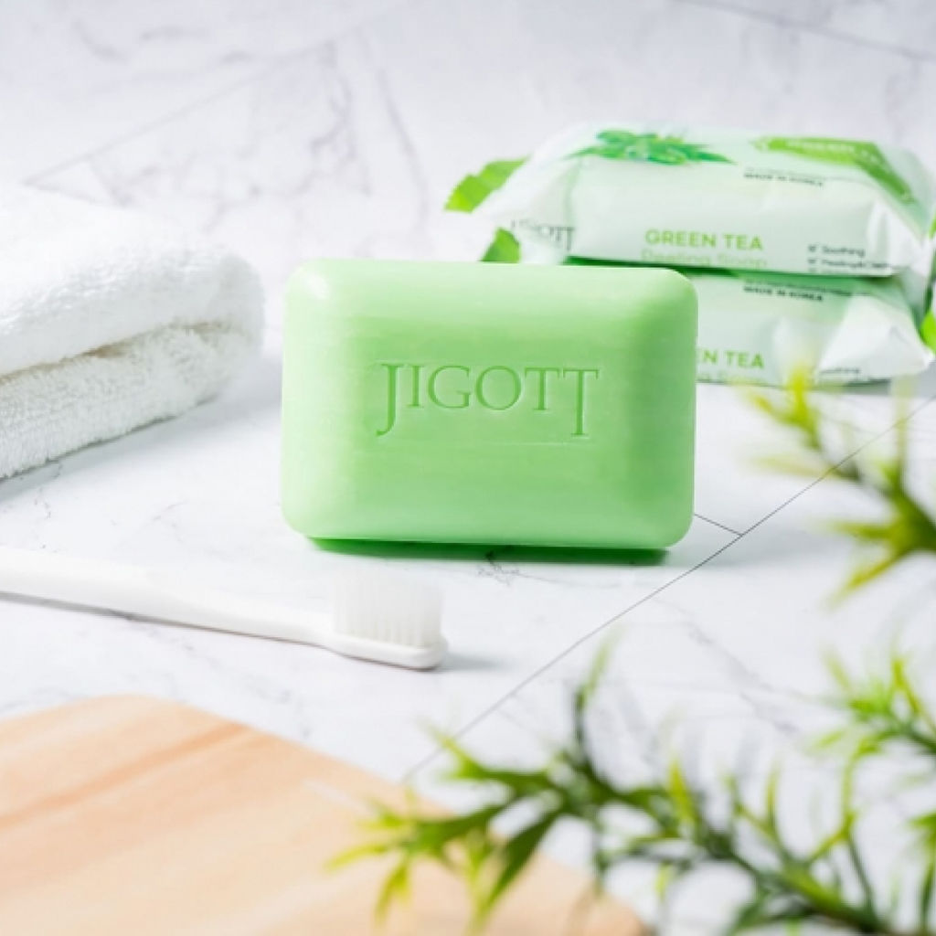 Jigott Мыло-скраб для лица и тела с экстрактом зеленого чая / Green Tea Scrub Soap, 150 г