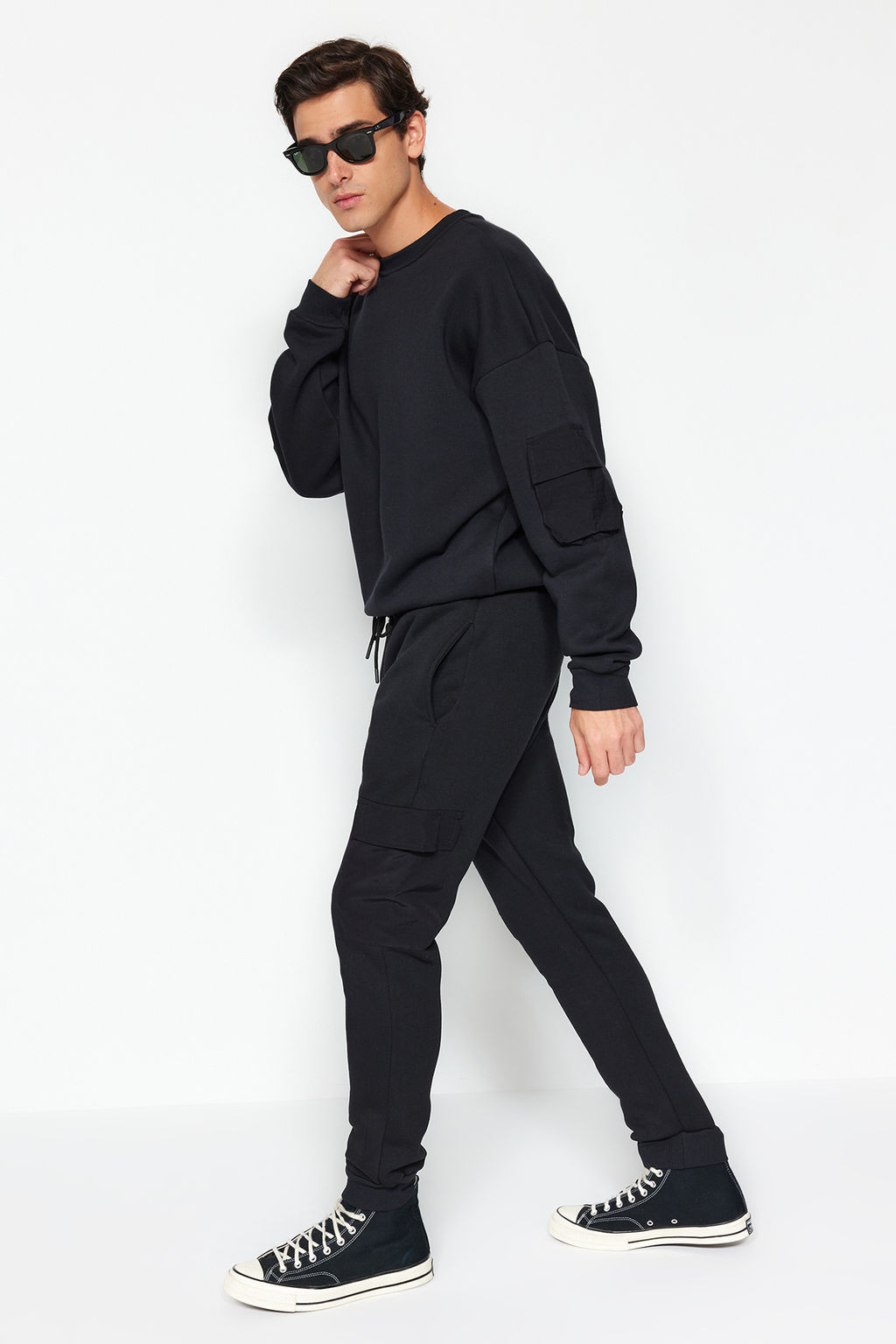 TRENDYOL MAN Siyah Regular/Normal Kesim Teknik Fermuarl? Kargo Cepli Jogger Esofman Alt? TMNAW24EA00010 - Trendyolmilla фото 2