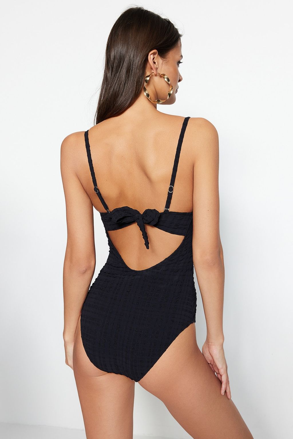 TRENDYOLMILLA Siyah Balkonet Dokulu Regular Mayo TBESS23MA00102 фото 16