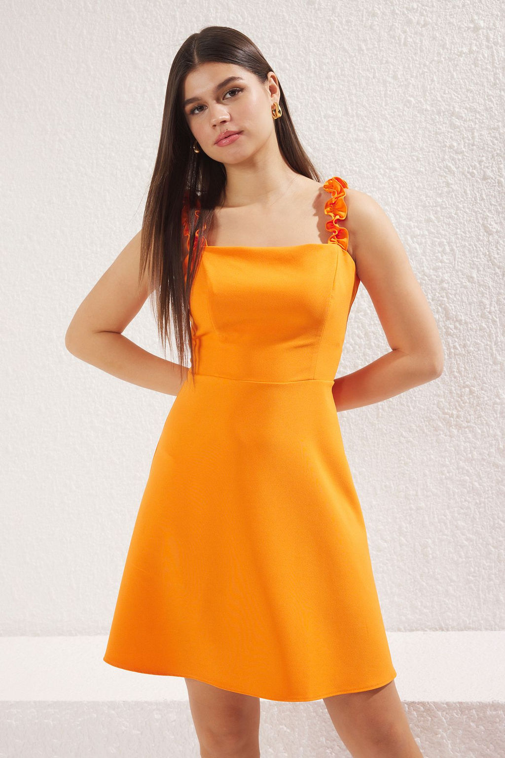 TRENDYOLMILLA Sar? A Kesim Kare Yaka Ask? Detayl? Mini Dokuma Elbise TWOSS22EL2175  фото 28