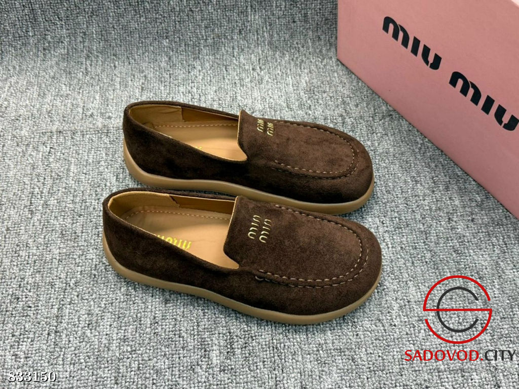 Лоферы женские весенние