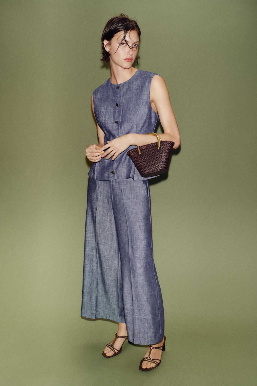 SANDALIA TAC?N ANCHO TIRAS / Marr?n