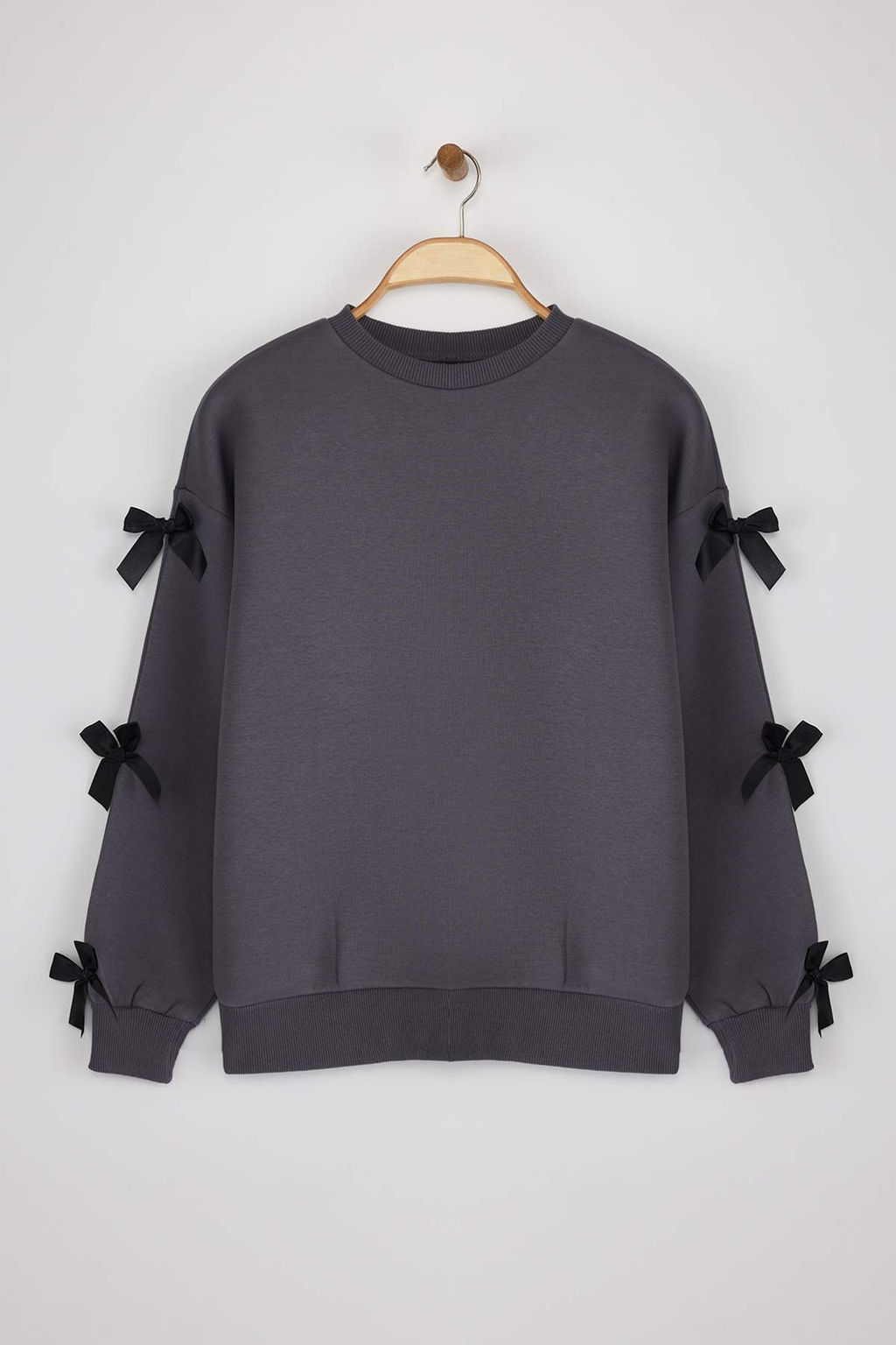 Antrasit Fiyonk Detayl? Oversize/Genis Kal?p Kal?n Ici Polarl? Orme Sweatshirt TWOAW25SW00249
