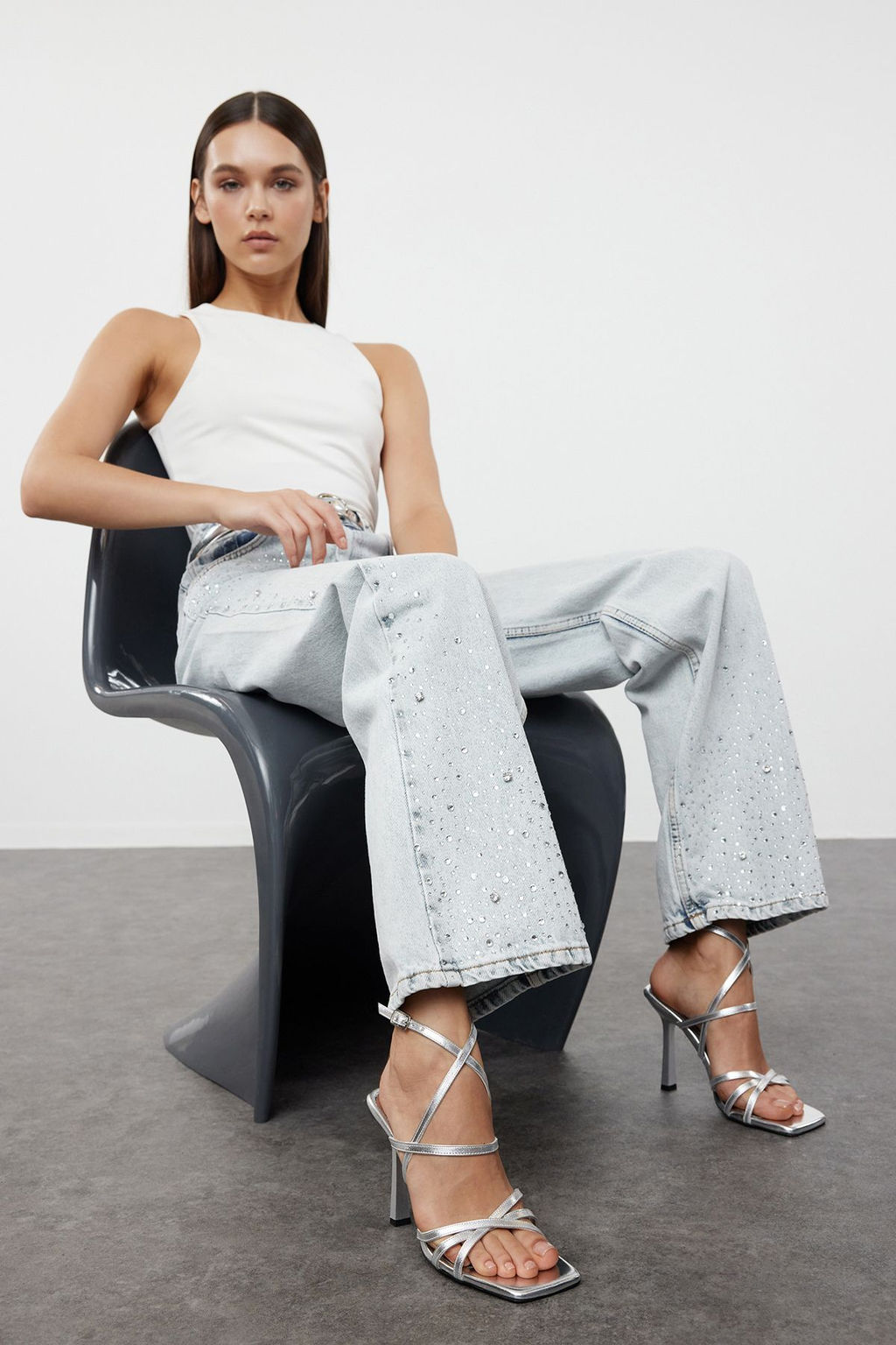 Trendyol Shoes Metalik Gumus Bantl? Kare Burun Kad?n Topuklu Sandalet TAKSS24TO00003 - Trendyolmilla фото 2