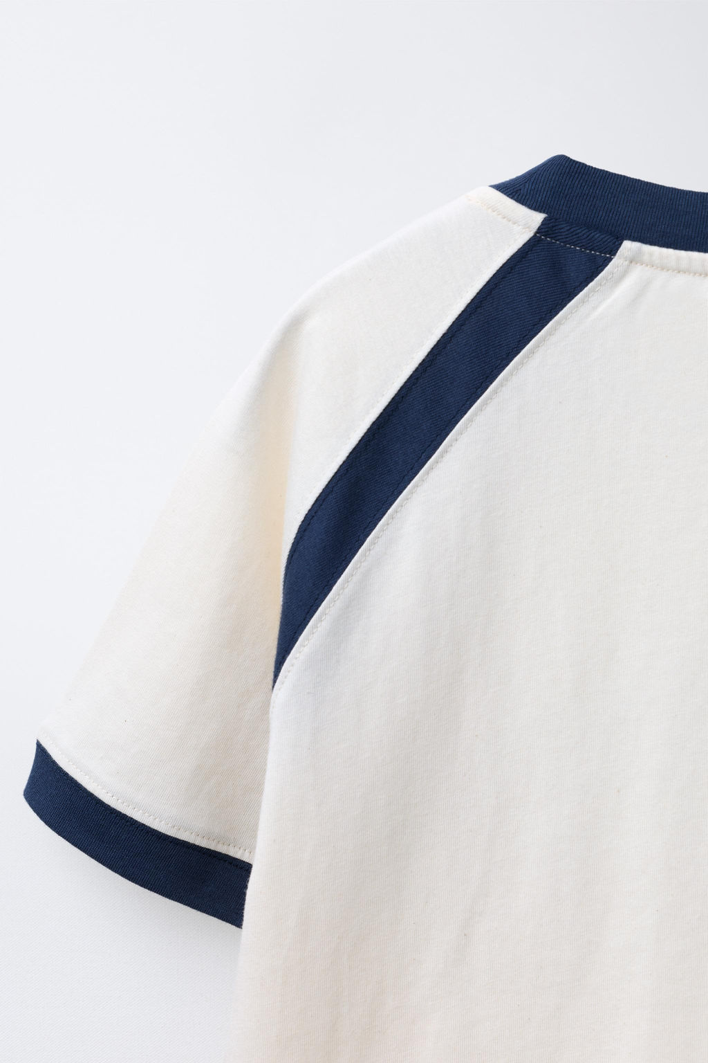 RAGLAN SLEEVE T-SHIRT WITH FLOCKED TEXT - Zara фото 5