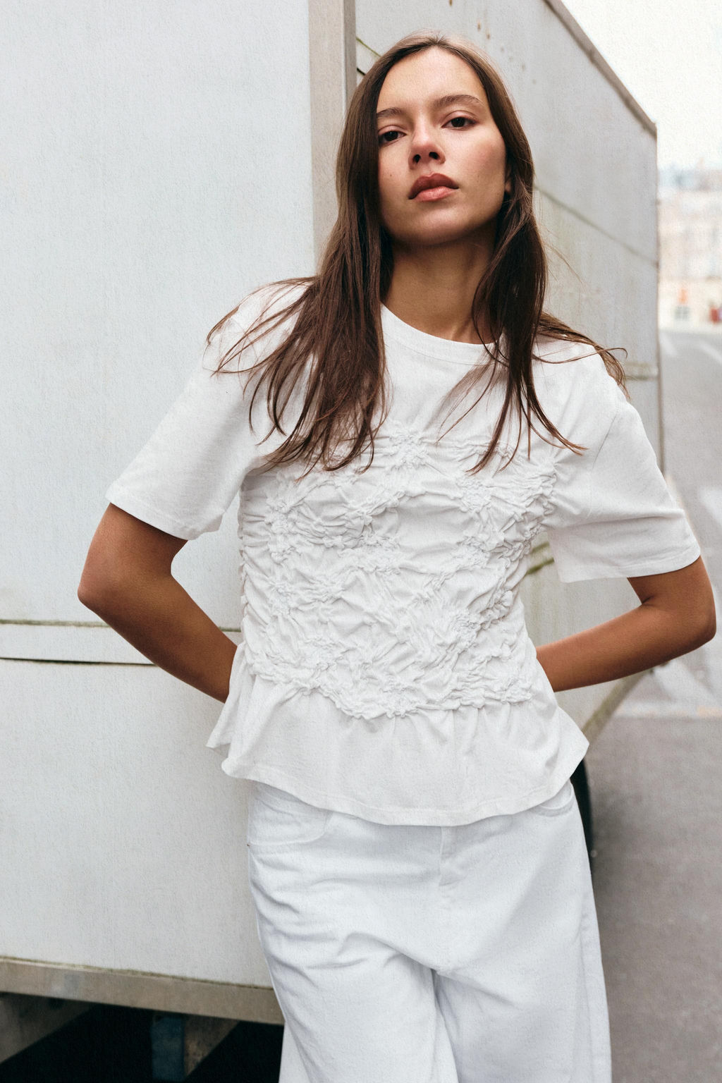 TOP FRUNCES MANGA CORTA / Blanco - Zara фото 2