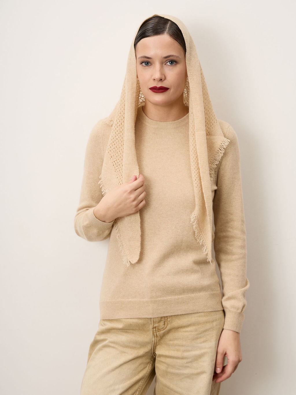 Косынка из кашемира 16-24-215-0C бежевая