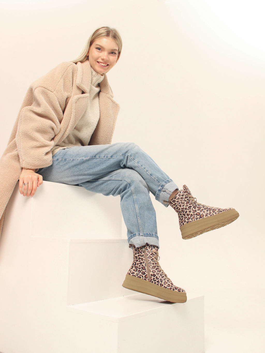 Ботинки 215.warmbr.Бежевый леопард/байка