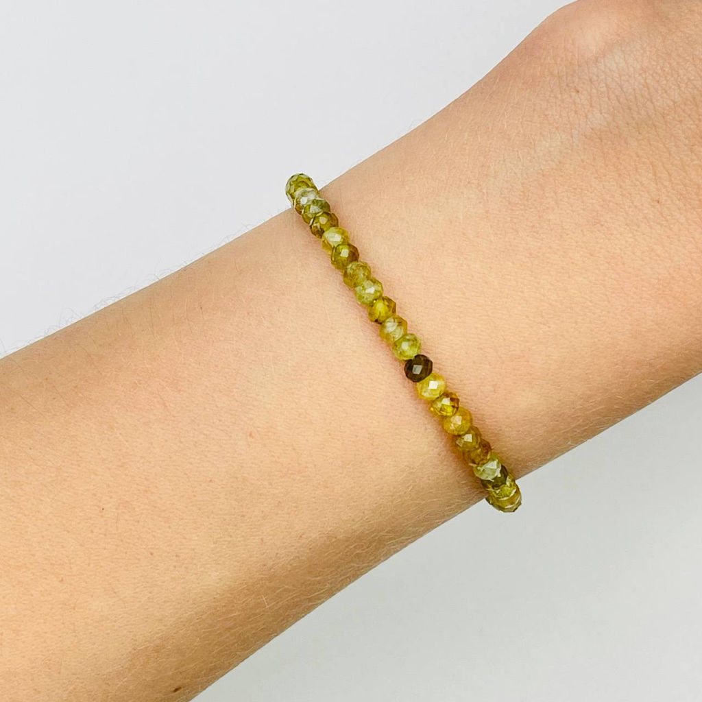 Браслет из Гроссуляра "Гранат зеленый" 18 см +