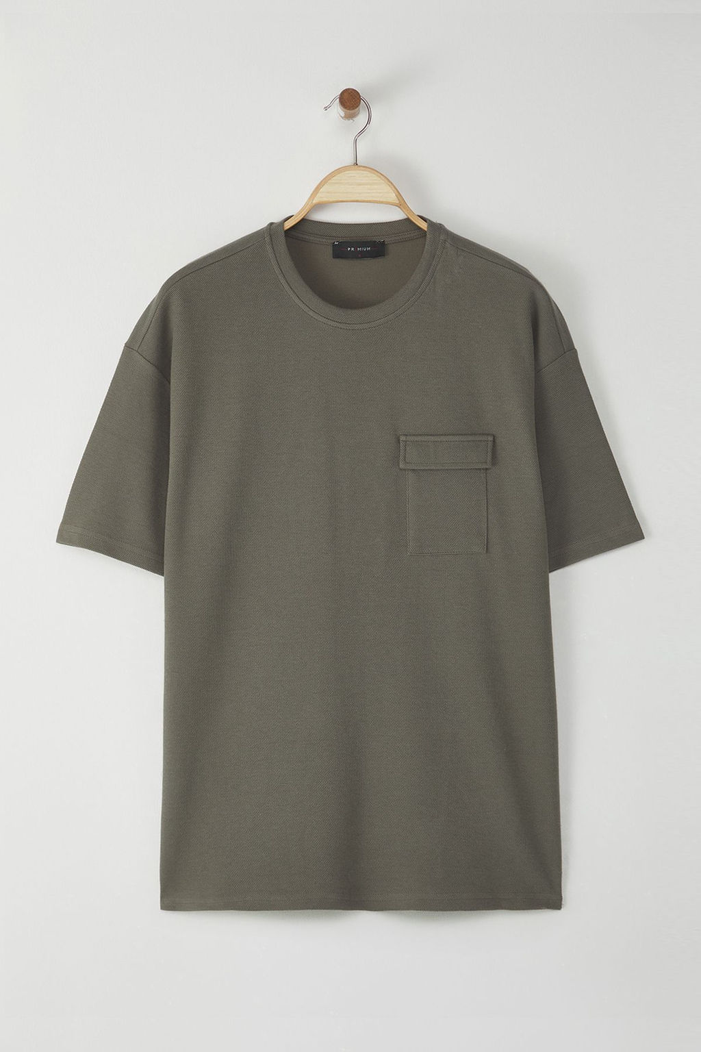 Haki Oversize/Genis Kesim Dokulu Cep Detayl? K?sa Kol T-shirt TMNSS25TS00061