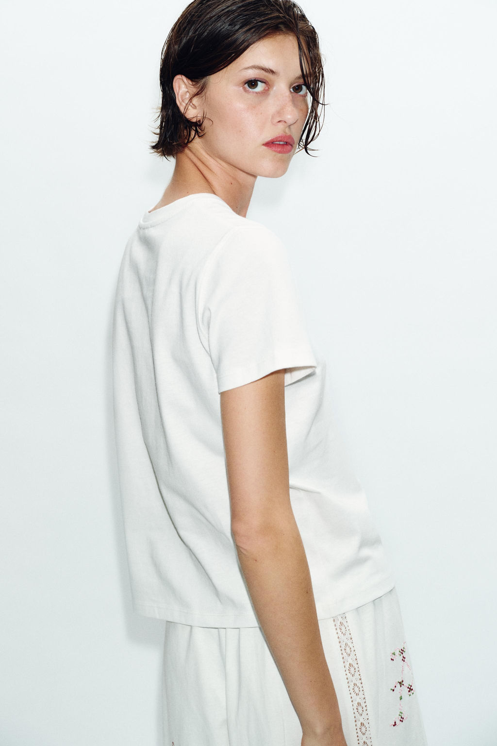 CAMISETA BOLSILLOS BORDADO / Blanco - Zara фото 4