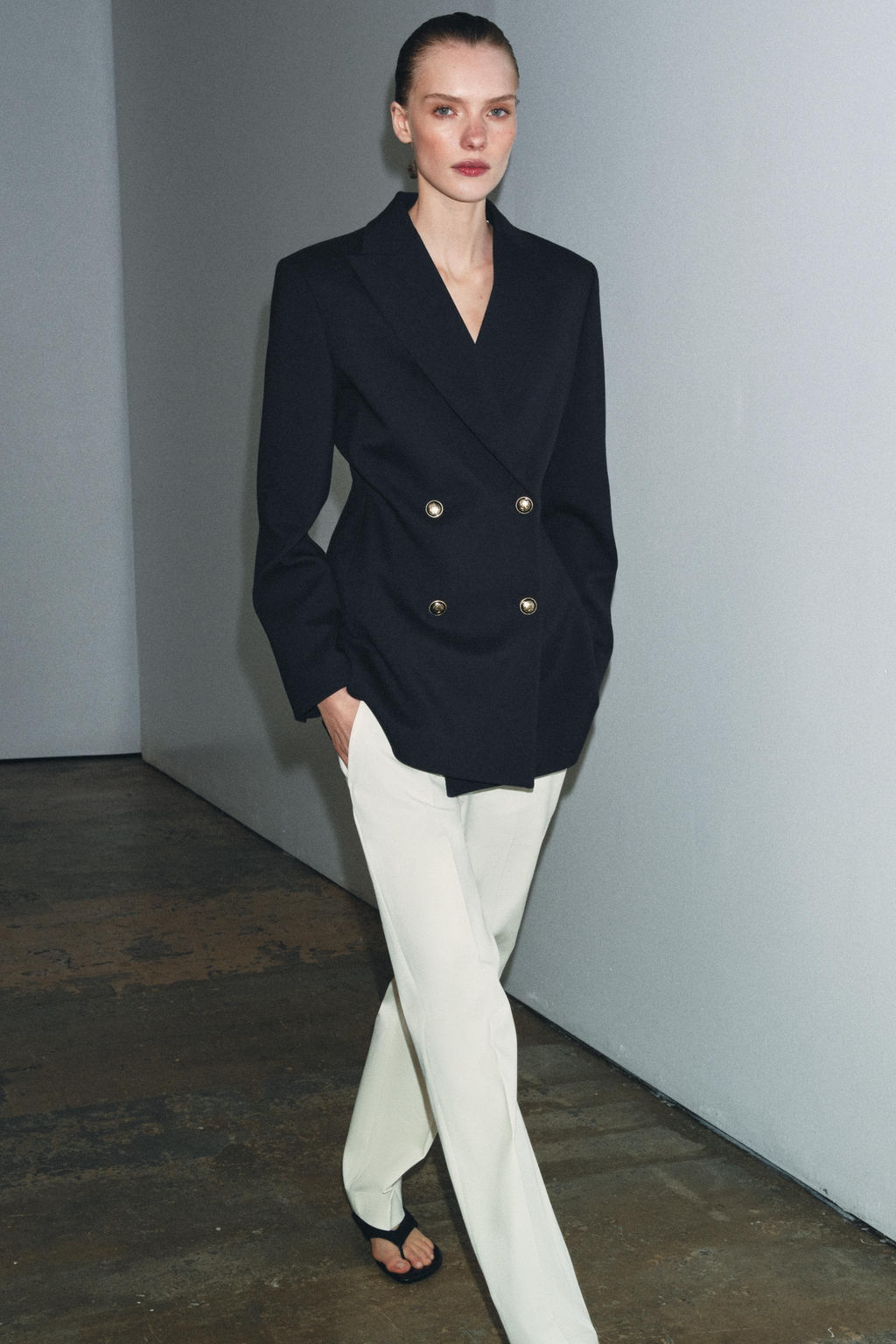 BLAZER ENTALLADA BOTONES ZW COLLECTION / Marino oscuro - Zara фото 10