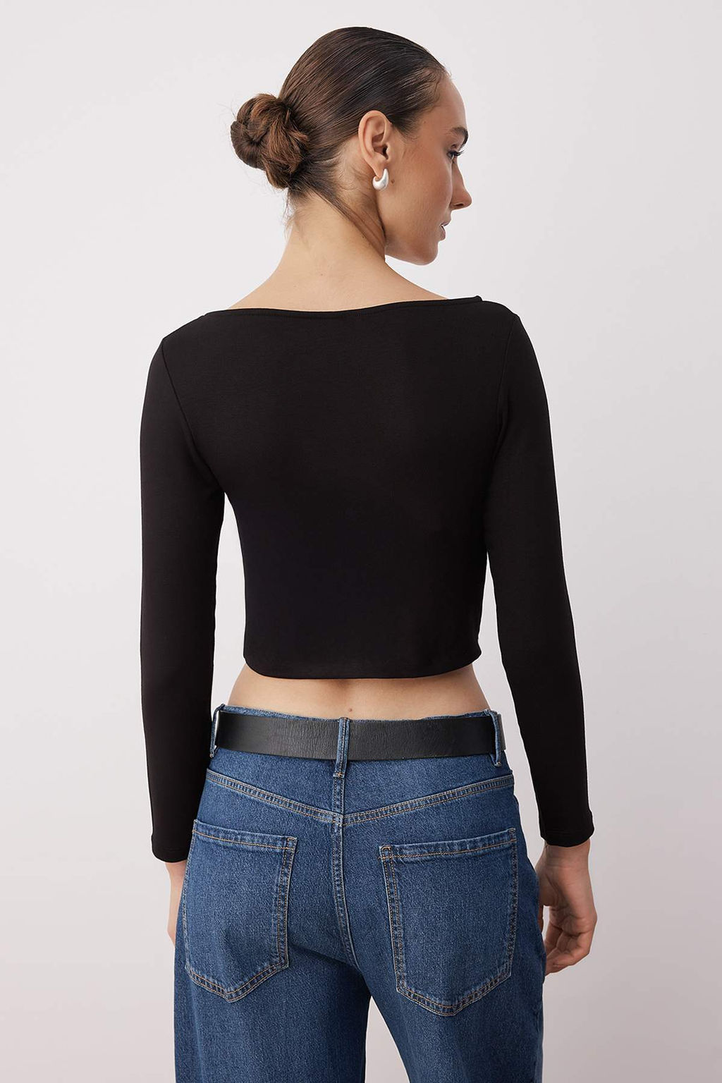 Trendyolmilla Siyah-Beyaz-Antrasit 3lu Paket Crop Fitted/Vucuda Oturan Orme Bluz TWOAW25BZ00300
