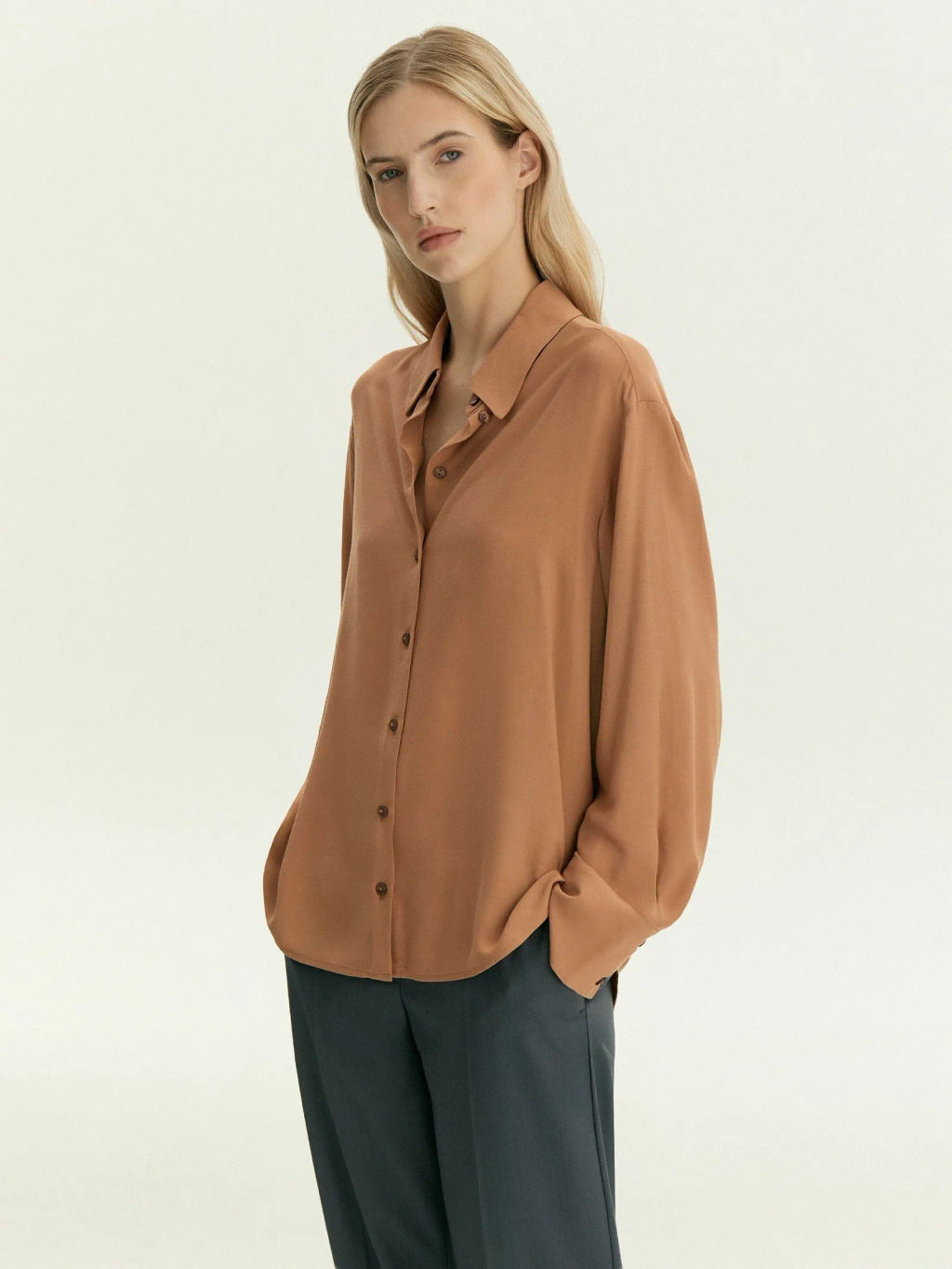 Рубашка из 100% вискозы EMKA