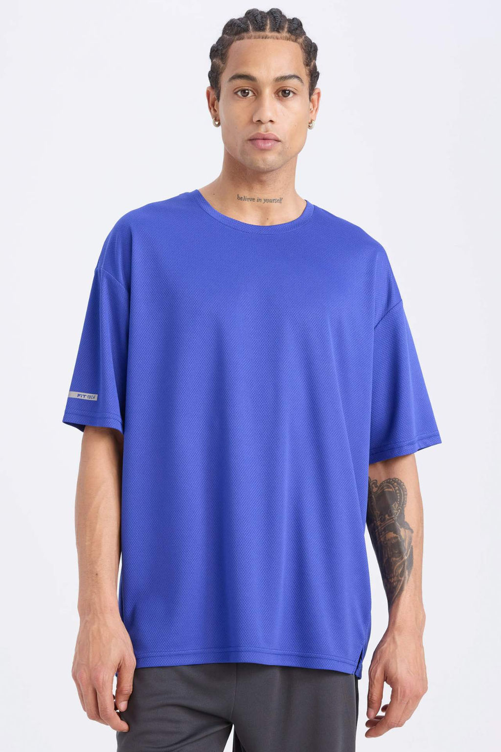 DeFactoFit Boxy Fit Bisiklet Yaka Arma Bask?l? Bask?l? Sporcu K?sa Kollu Tisort  фото 8