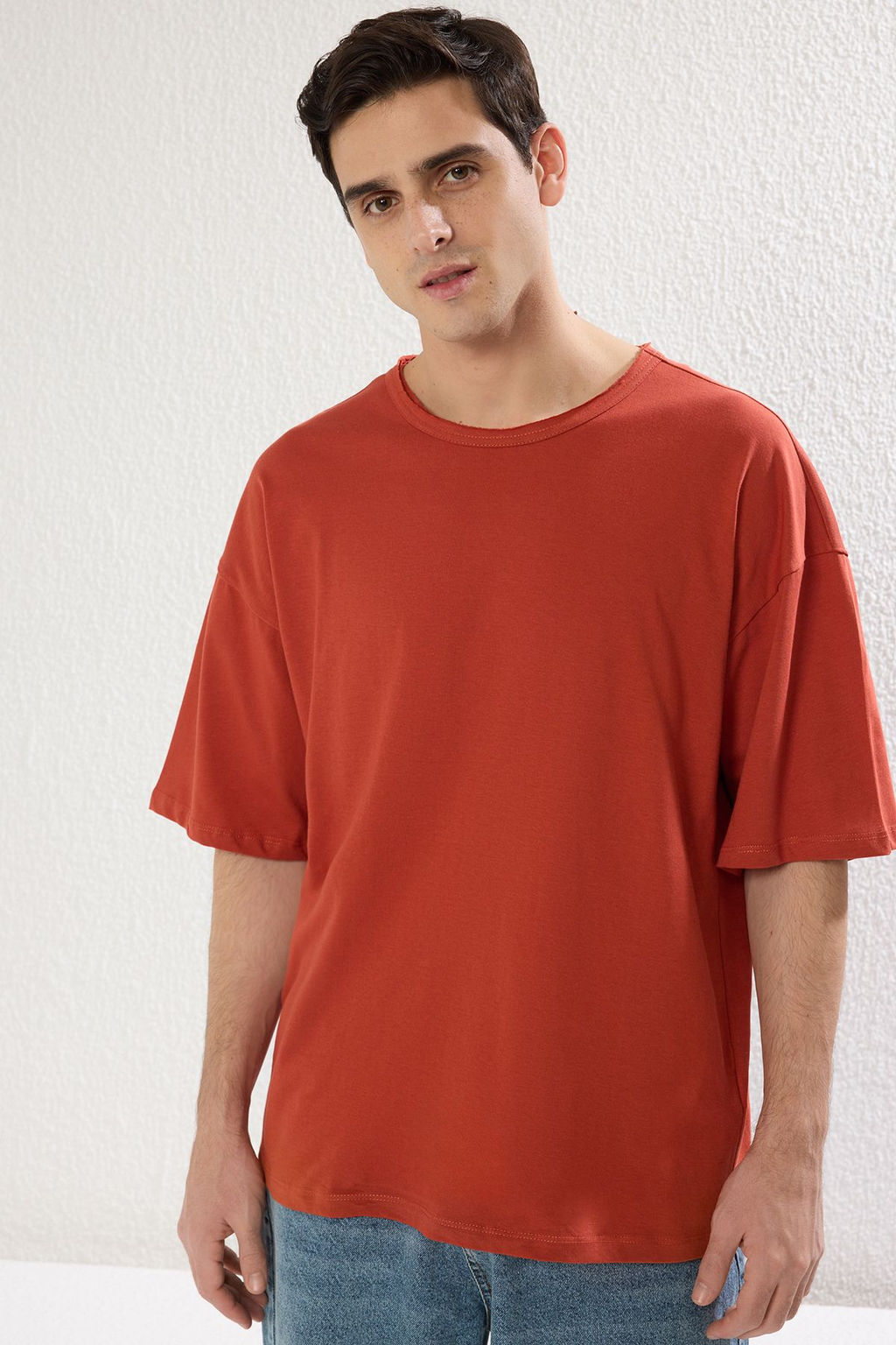 TRENDYOL MAN Kiremit Oversize/Genis Kesim Yaka Detayl? %100 Pamuklu T-Shirt TMNSS25TS00008 - Trendyolmilla фото 3