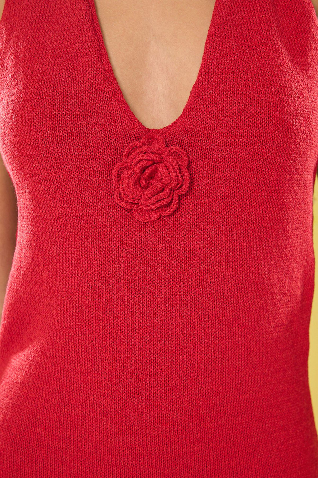 TRENDYOLMILLA K?rm?z? Duz Maxi Boyundan Ask?l? Gul Detayl? Triko Elbise TWOSS25EL00525 фото 3