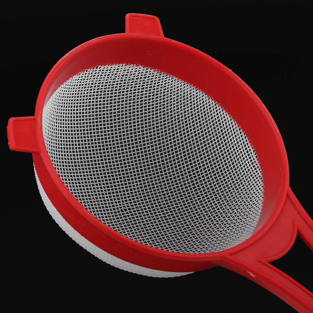 Сито пластмассовое Колорит д8,5см, h4,7см, с ручкой, 2 держателя, цвета в ассортименте: зеленый, красный, синий, желтый (18,5х8,5х4,7см) (Китай) - Домашняя мода фото 3