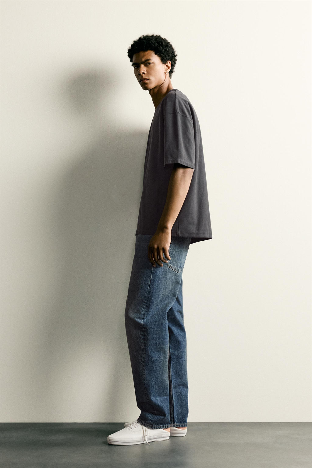 CAMISETA RELAXED FIT COSTURA / Antracita oscuro - Zara фото 4