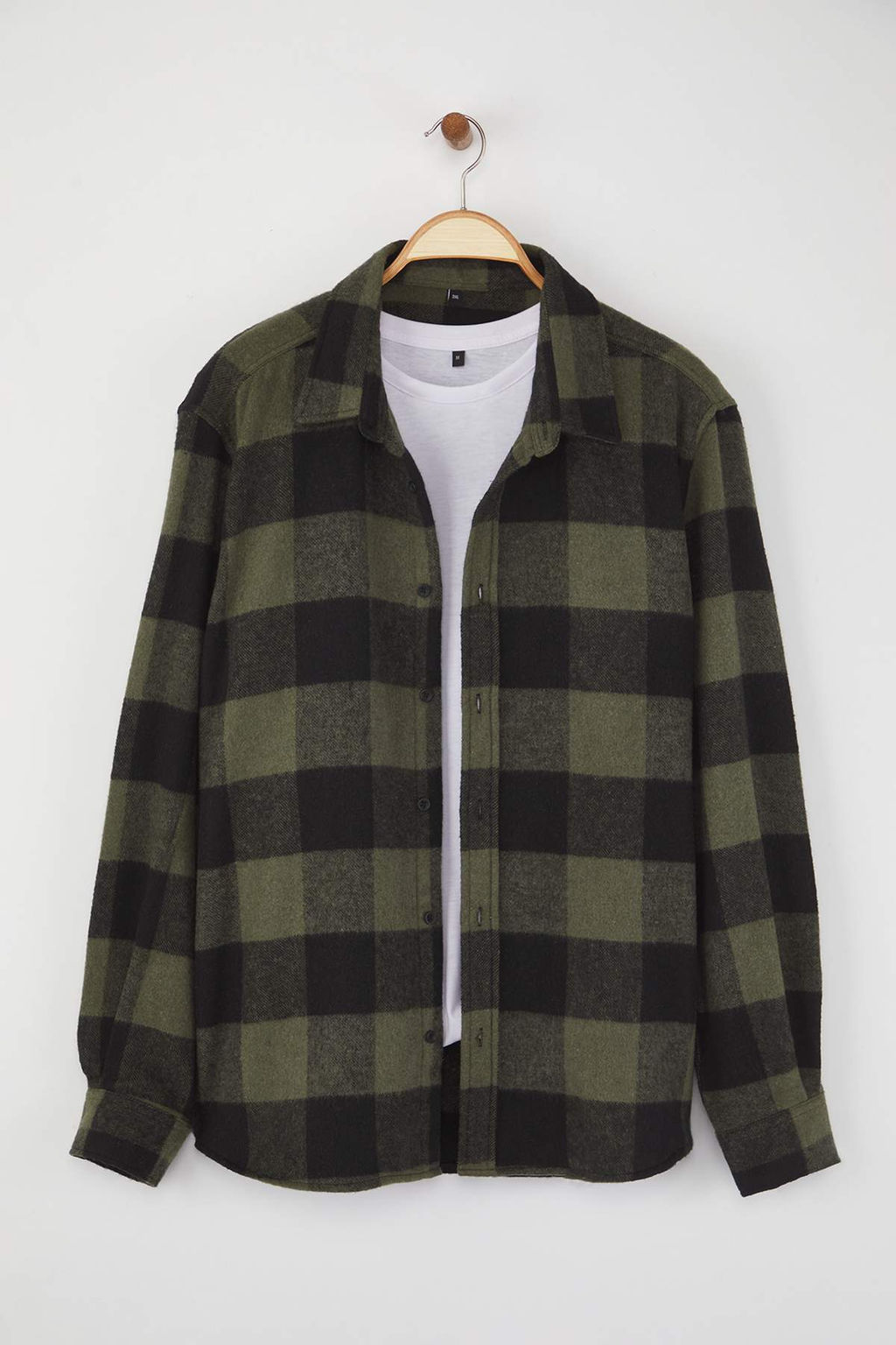 TRENDYOL MAN Buyuk Beden Regular Fit Siyah K?sl?k Kareli Oduncu Gomlek TMNAW25AX00008