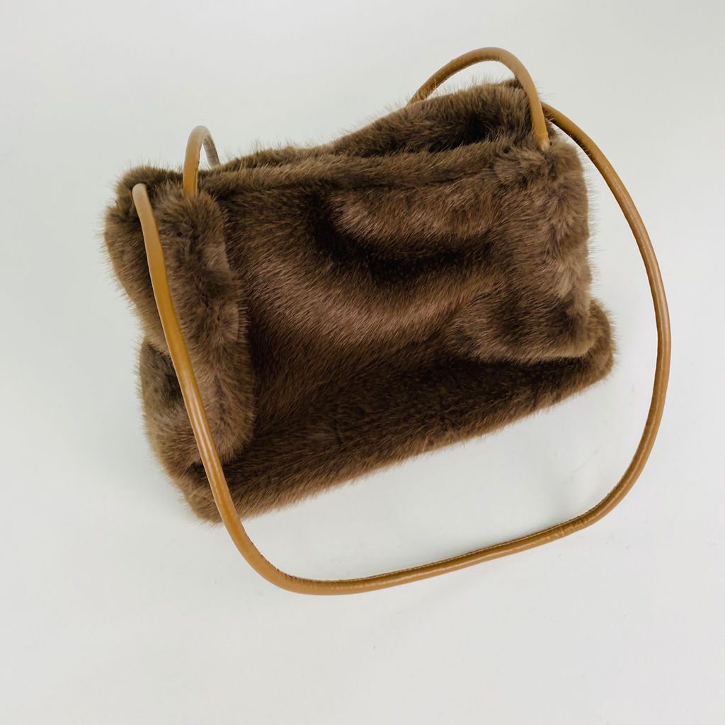 Сумка Пушистая меховая - Storyland фото 15