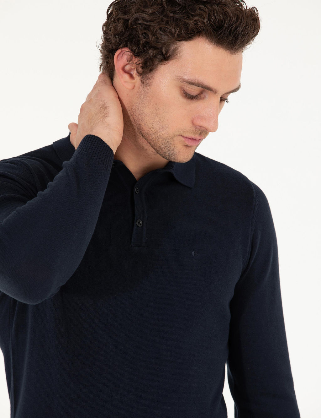 Базовый трикотажный свитер узкого кроя темно-синего цвета с воротником-поло - Cacharel фото 9