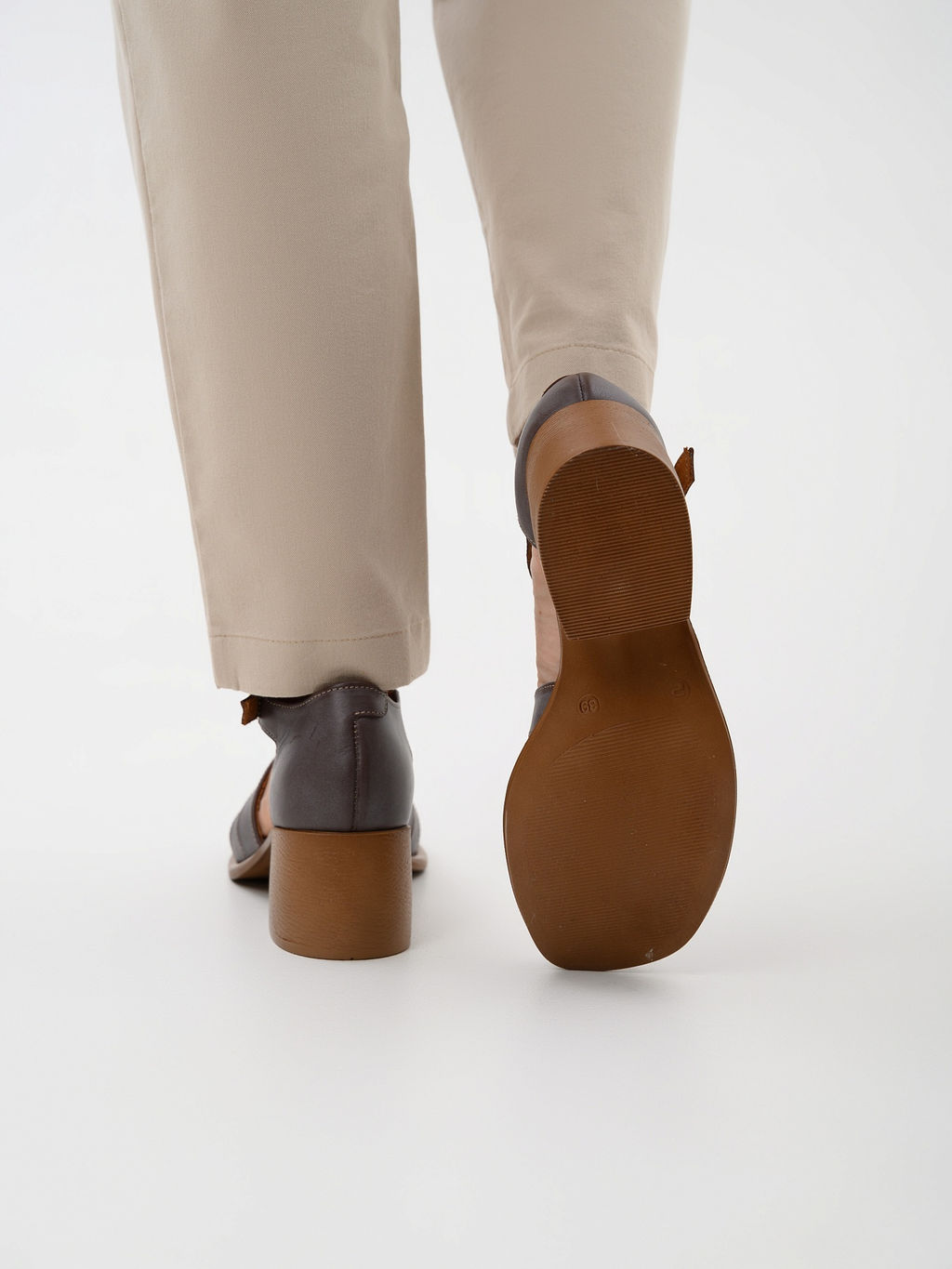 Босоножки 5036.23663bе.Вакса коричневый