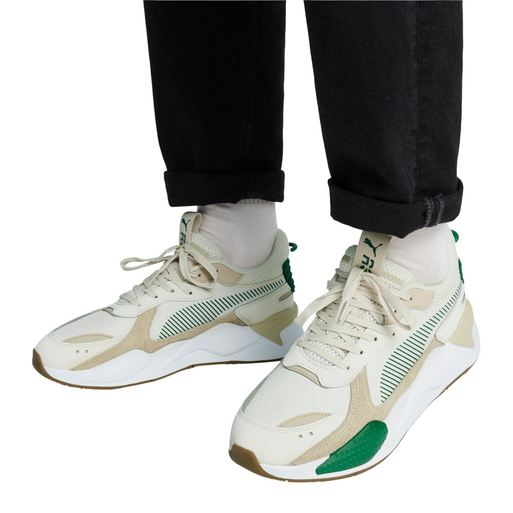 Кроссовки взрослые