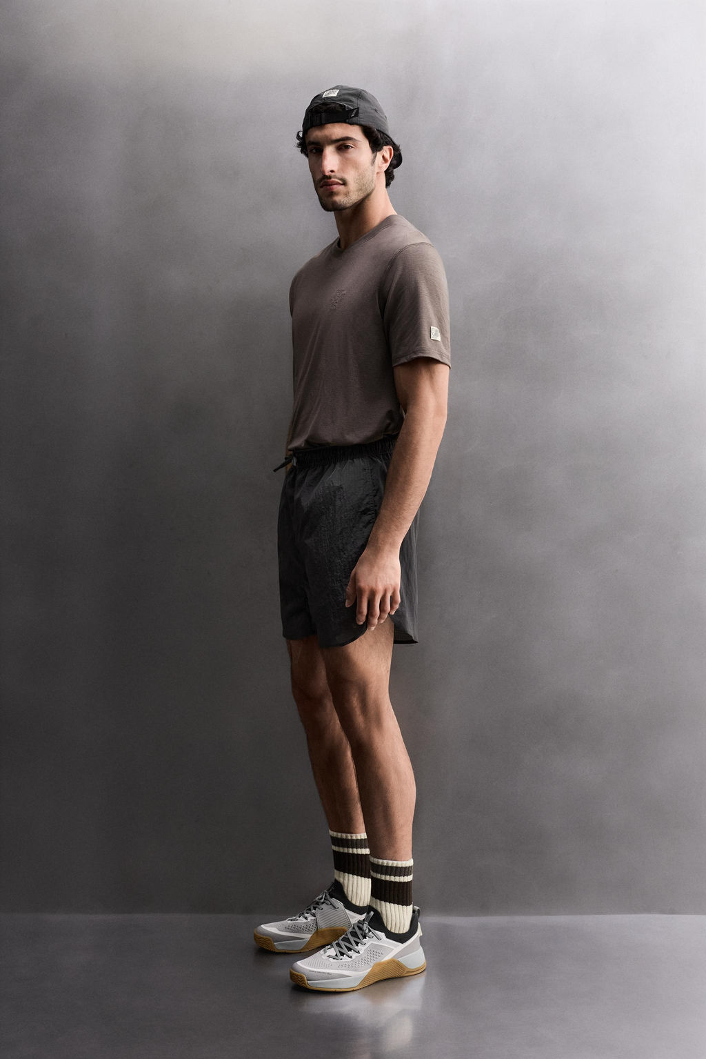 PANTALONES CORTOS 2 EN 1 TRAINING / Gris antracita