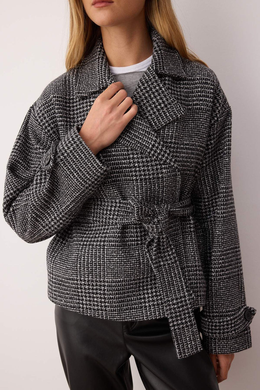 Koyu Gri Ekose Desenli Regular Kal?p Kusakl? Kase Ince Ceket Mont TWOAW26MO00134 - Trendyolmilla фото 4