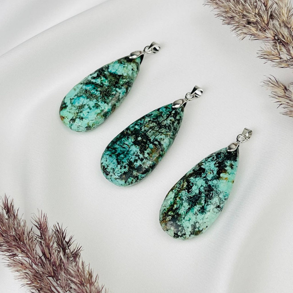 Кулон из Хризоколлы