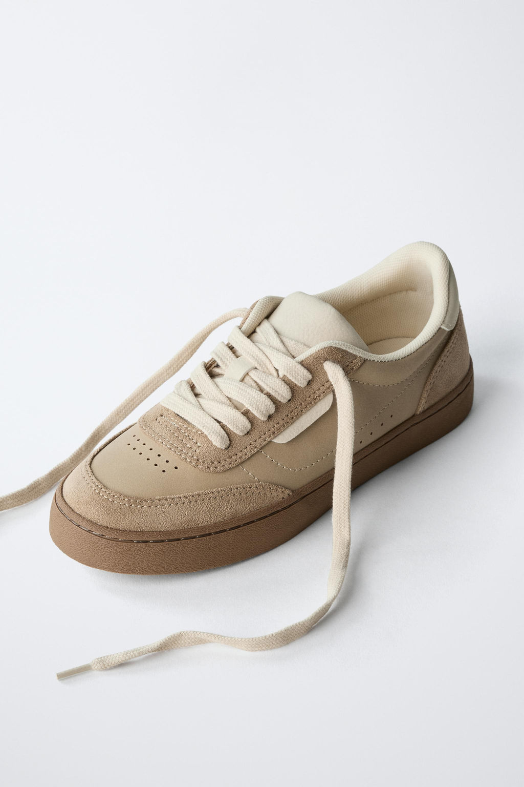 SNEAKERS WITH DETAIL - Zara фото 3