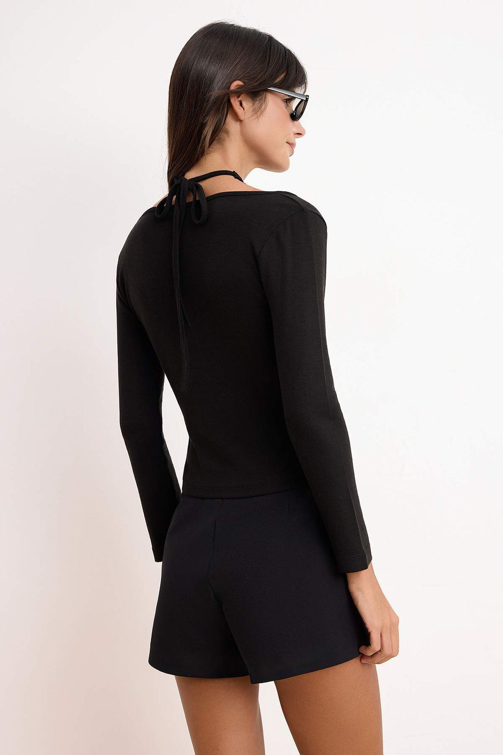 Siyah Fitted/Vucuda Oturan Havuz Yaka Uzun Kollu Yumusak Orme Bluz TWOSS26BZ00660