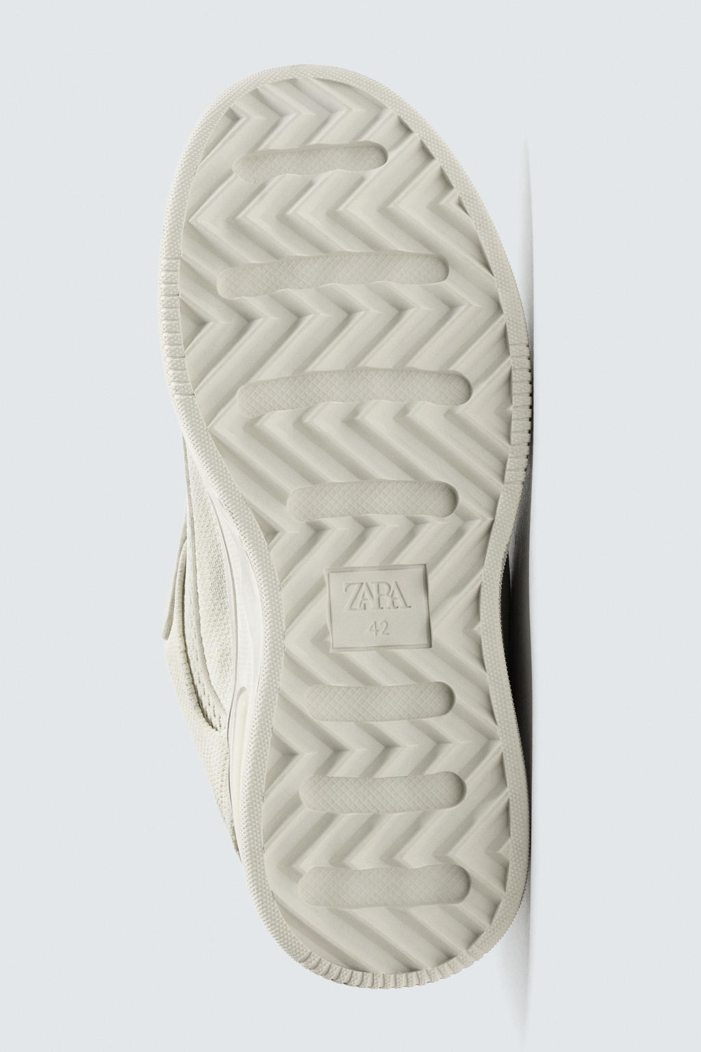 DISTRESSED CHUNKY TRAINERS - Zara фото 12