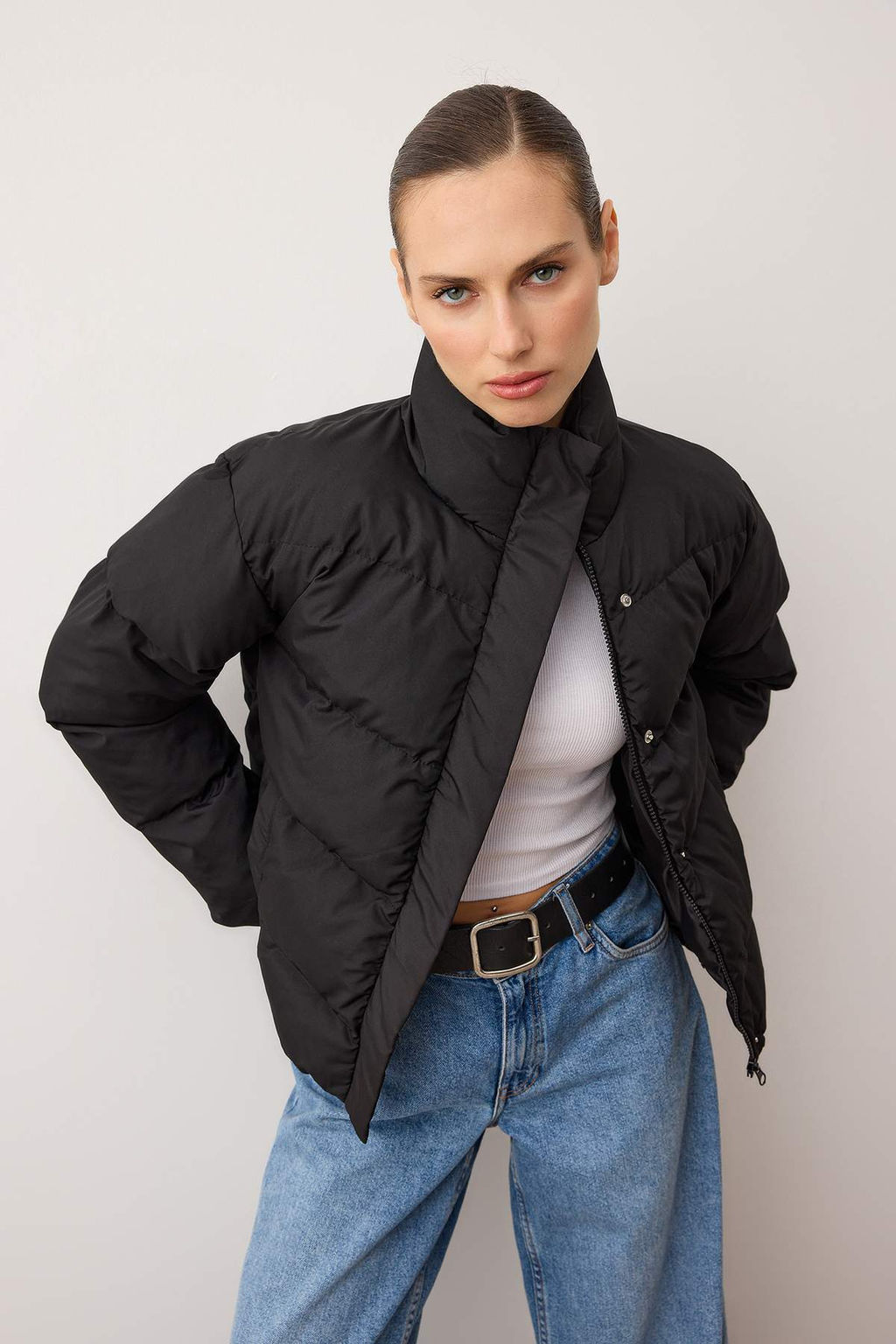 TRENDYOLMILLA Siyah Regular Su Itici Sisme Mont TWOAW24MO00048  фото 68