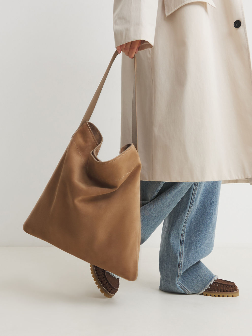 Женский шоппер MAISON DAVID CAROL Артикул 4730681, серо-бежевый  фото 2