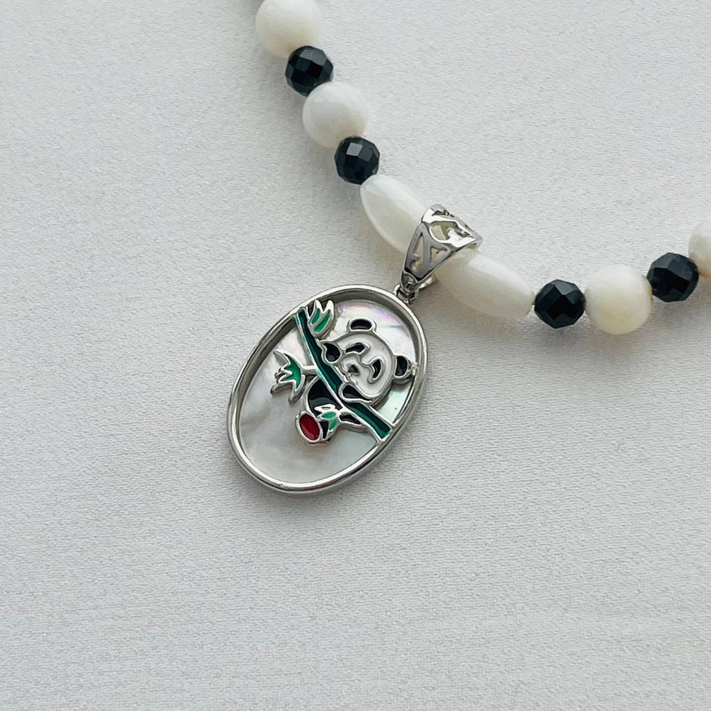 Колье на цепочке с подвеской из Перламутра и черного Агата 42 см +