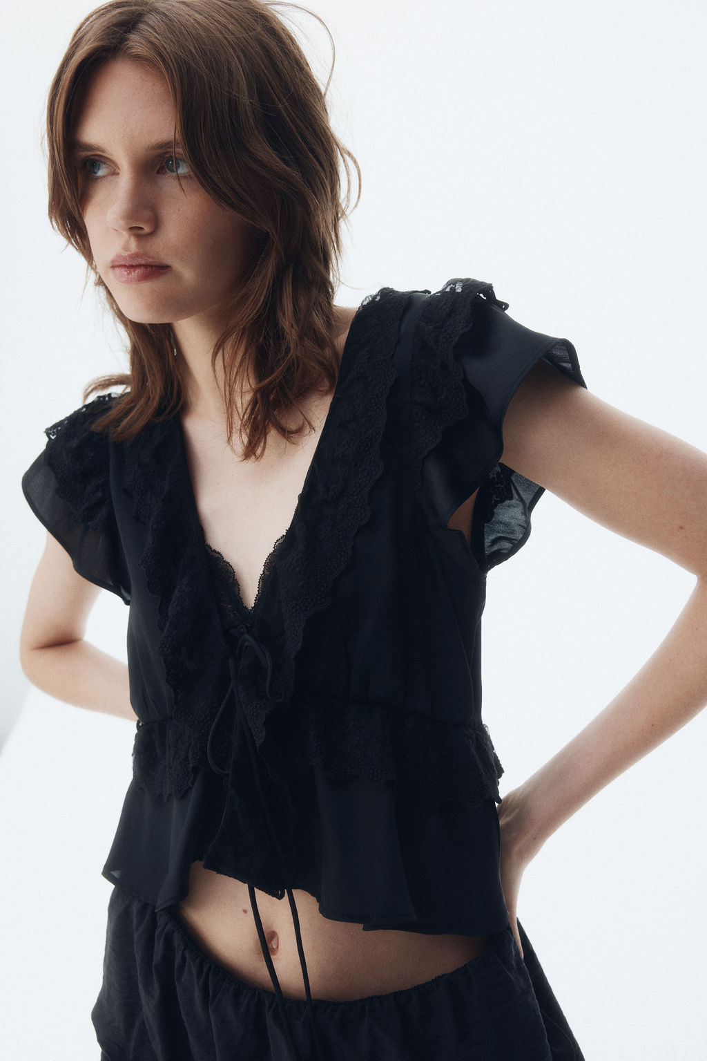 Blusa de sat?n con volantes - H&m фото 3