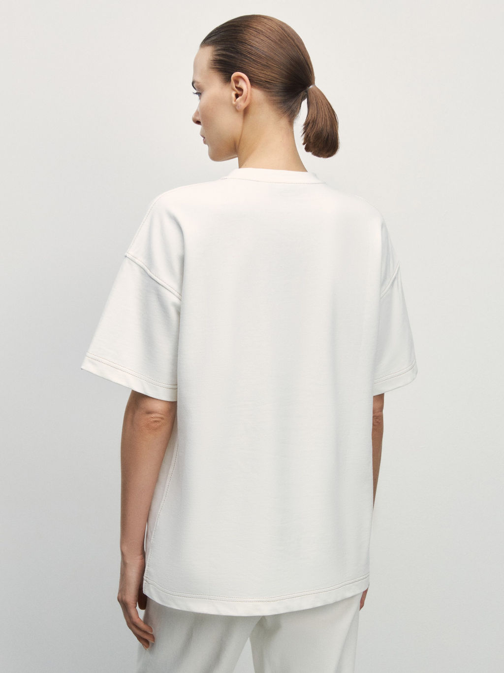 Футболка из плотного хлопка с контрастными швами / Zarina  фото 5