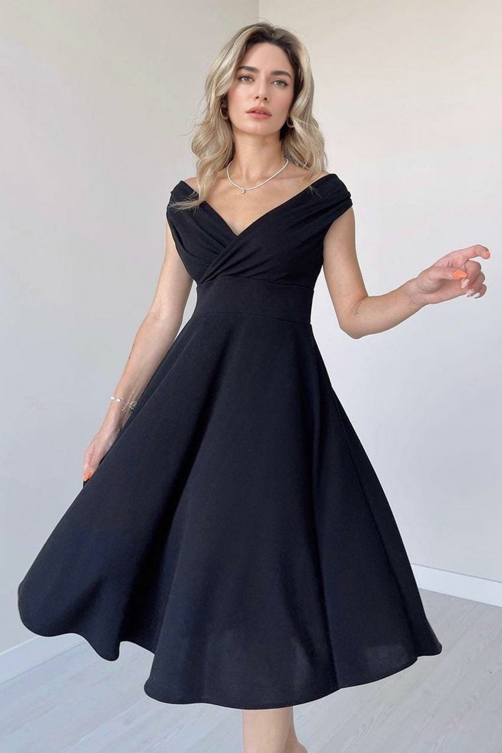 TRENDYOLMILLA Siyah A-Kesim Dokuma Midi Elbise TPRAW25EL00183  фото 6